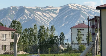Yüksekova'nın Zebra Görünümlü Dağları