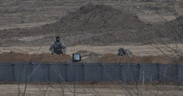 Yunanistan, Sınırda Siper Kazıyor!