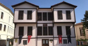 Yunanistan'dan Atatürk Tehditi
