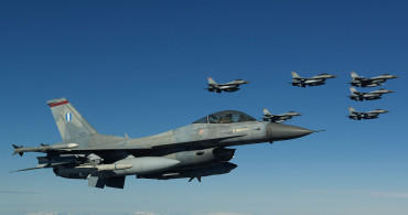 Yunanistan’dan skandal hareket: Türk köylerinde alçak uçuşa başladı