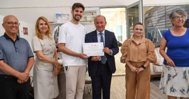 Yunusemre belediyesinde alzheimer hastalarına destek olanlara teşekkür