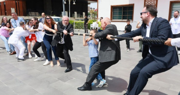 Yunusemre'de 19 Mayıs Şöleni Coşku Dolu Anlara Ev Sahipliği Yaptı