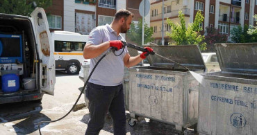 Yunusemre’de çöp konteynerlerine yaz ayında temizlik çalışmaları başlatıldı