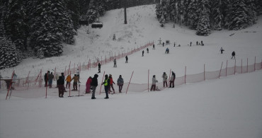 Yurduntepe Kayak Merkezi'nde Hafta Sonu Yoğunluğu