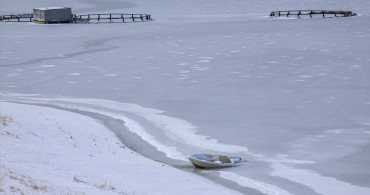 Zernek Barajı'nın Buz Tutmuş Yüzeyi Hava Taşıtlarıyla Görüntülendi