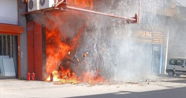 Zeytinburnu'nda İş Yerinde Yangın Çıktı