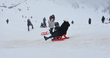 Zigana Kayak Merkezi'nde Yarıyıl Tatilinin Son Gününde Yoğunluk