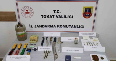 Zile'de Uyuşturucu Operasyonu: 4 Şüpheli Gözaltında