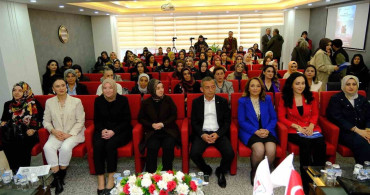 Zirvede Kadın Var! Etkinliği: Kadın Girişimcilerin Başarı Hikâyeleri