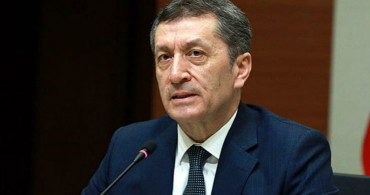  Ziya Selçuk Kimdir?