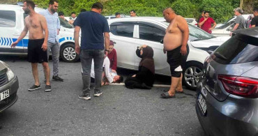 Zonguldak’ın Ereğli ilçesinde baba ve oğlu otomobilin çarpması sonucu ağır yaralandı