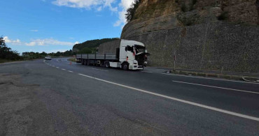 Zonguldak'ta otomobil ile tır çarpıştı: yaşlı çift hayatını kaybetti