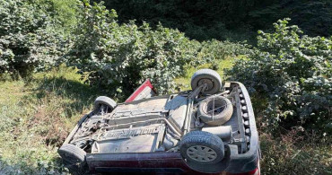 Zonguldak'ta takla atan otomobilden sürücü ve yolcu yara almadan kurtuldu