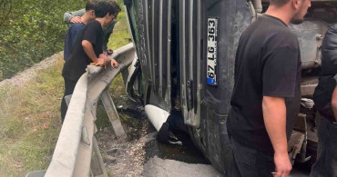 Zonguldak'ta Tır Devrildi: Bir Yaralı