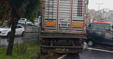 Zonguldak'ta Tır Kazası: 3 Araç Hasar Gördü