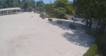 Zonguldak'ta üç aracın karıştığı kazanın güvenlik kamerası görüntüleri yayınlandı