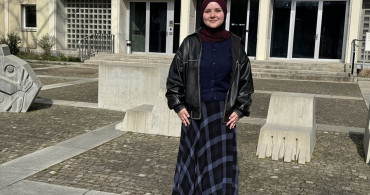 Zürih'in İlk Başörtülü Belediye Meclis Üyesi Vera Çelik'in Başarısı