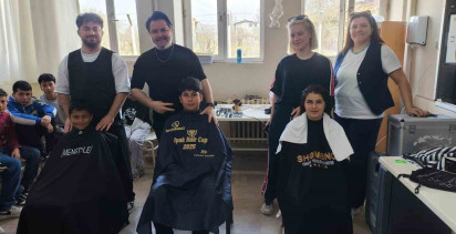 23 Nisan Öncesi Öğrencilere Güzellik Hizmeti