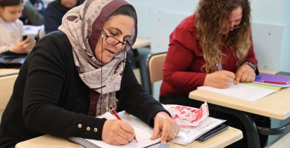 40 Yaş Sonrası Eğitime Adım Atan Kız Kardeşler