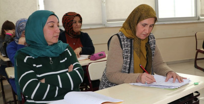 65 Yaşında İngilizce Öğrenen Zeliha Teyzenin Azmi