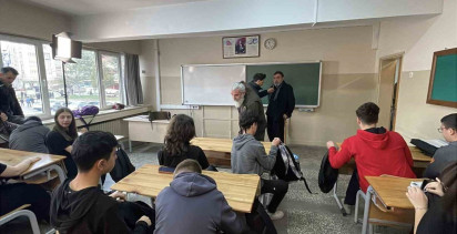 Ahmet Yenilmez Sivas Lisesi'nde Öğrencilerle Buluştu