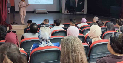 Altıntaş'ta öğretmen eğitimi dijital ekosistemi projesi tanıtım faaliyeti gerçekleştirildi