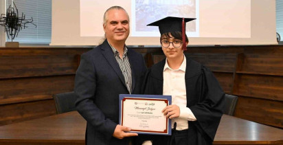 Anadolu Üniversitesi Üyep mezunlarını törenle uğurladı