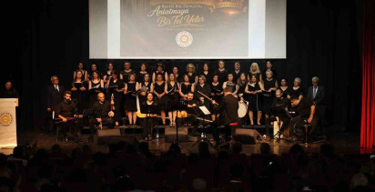 Ankara'da 'Bir Tel Yeter' konseri gönülleri buluşturdu