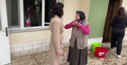 Ankara'da sağanak yağış yaşandı, yaşlı çiftin evi sular altında kaldı