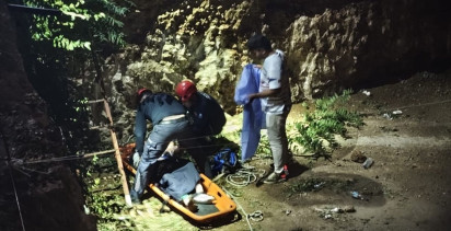 Antalya'da Çukura Düşen Turist Kurtarıldı