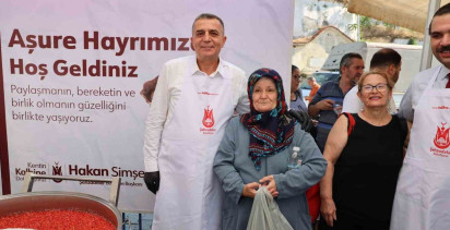 Başkan Hakan Şimşek hemşerileriyle aşure bereketini paylaştı