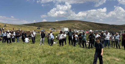 Bingöl'deki Çotla Festivali renkli görüntülere sahne oldu