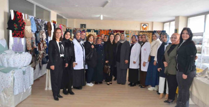 Bulanık'ta Kadın Üreticiler Yıl Sonu Sergisi Düzenledi