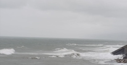 Düzce Akçakoca'da Kuvvetli Rüzgar Dalga Boyunu Yükseltti