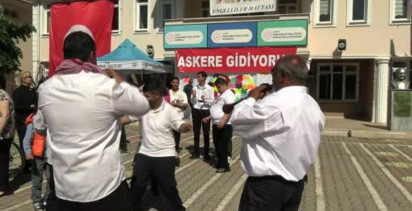 Edirne'de Duygusal Temsili Askerlik Töreni