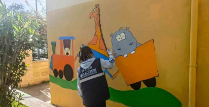 Efeler Parkları Renkleniyor: Çocuklar İçin Eğlenceli ve Estetik Alanlar