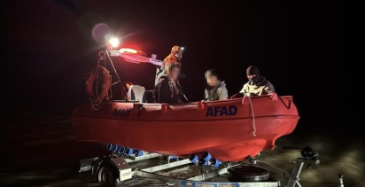 Erciyes Dağı'nda Bot Kazası: 3 Kişi 2 Saatlik Kurtarma Çalışmasıyla Sağlıklarına Kavuşturuldu
