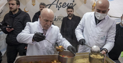 Erzurum'da İftarda Dayanışma: 5 Bin Kişiye Sıcak Yemek