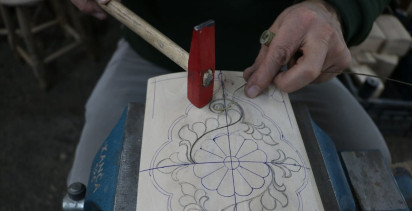 Gaziantepli Sanatçı Sedef Kakmayı Yaşatıyor