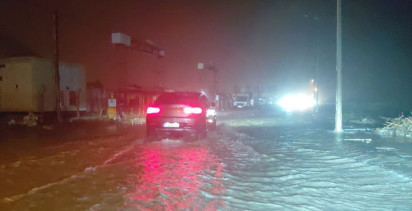 Hatay'da Şiddetli Rüzgar ve Sağanak Yağış Hayatı Olumsuz Etkiliyor