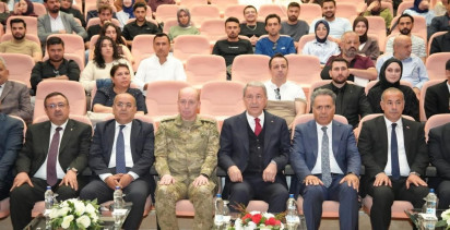 Hulusi Akar Malatya'da Öğrencilerle Buluştu