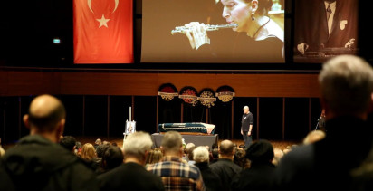 İzmir Devlet Senfoni Orkestrası Sanatçısı Deniz Özasker Son Yolculuğuna Uğurlandı