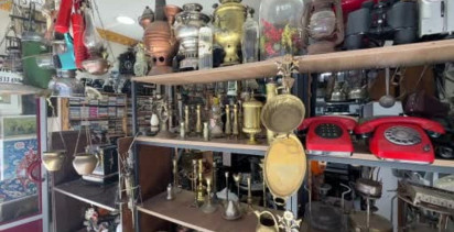 Kayseri’de hobi olarak biriktirdiği eşyaları nostalji dükkanına dönüştürdü