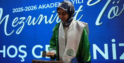 Kocaeli'deki tek psikoloji bölümü ilk mezunlarını verdi: üçüncü lisansında üniversite birincisi oldu