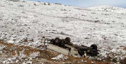 Konya'da Kamyonet Devrildi, 4 Yaralı