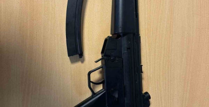 Küçükçekmece'de Uzun Namlulu Silahla Dolaşan İki Şahıs Gözaltına Alındı