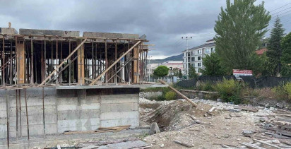 Kütahya’da inşaat iskelesi çöktü: 4 işçi yaralandı