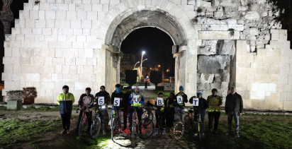 Mersin'de Bisikletçiler Deprem Şehitlerini Andı