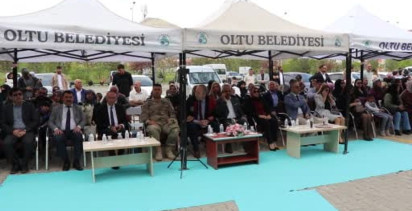 Oltu'da Mezuniyet Sevinci