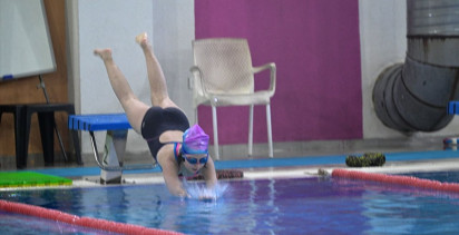 Pelinsu Yıldırım'ın Yüzme ile Engel Tanımayan Hikayesi